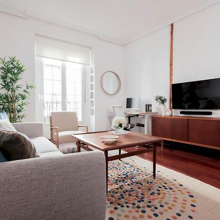 One Bedroom Apartment In Chueca Мадрид Экстерьер фото