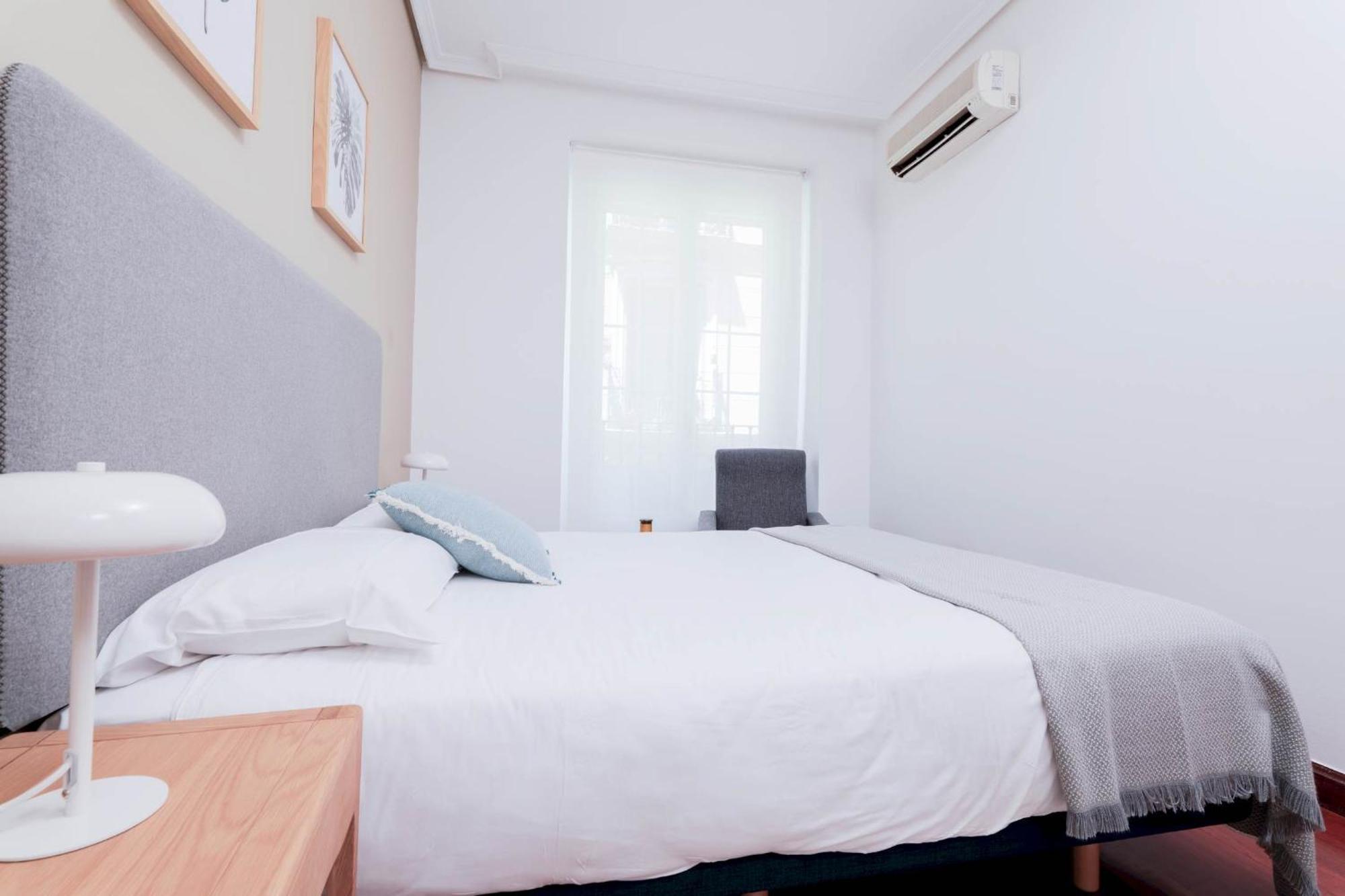 One Bedroom Apartment In Chueca Мадрид Экстерьер фото